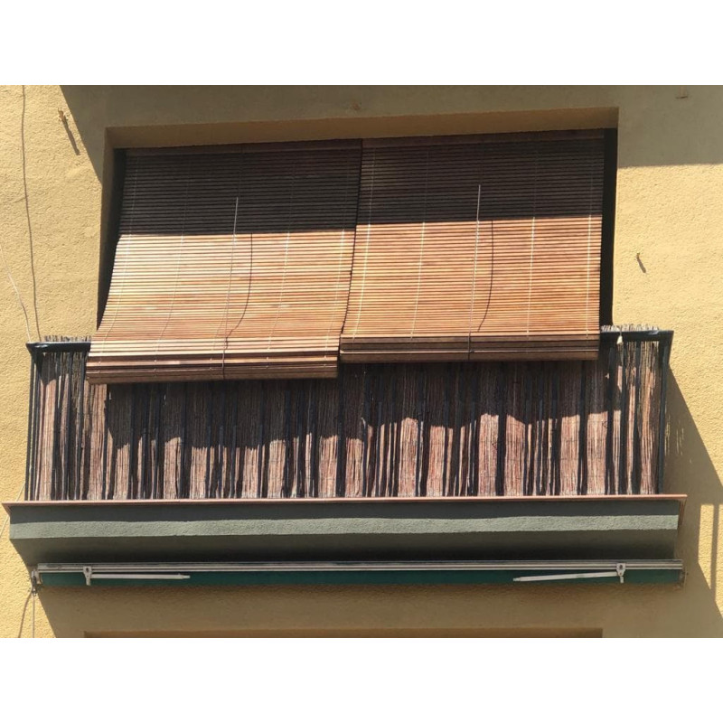 Persiana alicantina de madera cerezo enrollable en balcón exterior persianasalicantinas.net