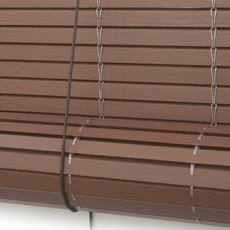 Persiana enrollada exterior alicantina de madera color marrón a medida persianasalicantinas.net