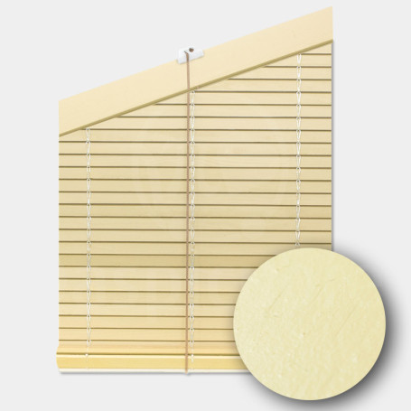 persiana madera pintada marfil ventanas triangulares marfil exterior persianasalicantinas.net